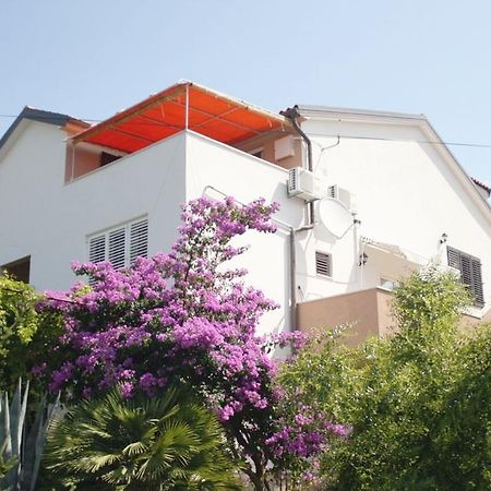 Apartments Rebac Murter Buitenkant foto
