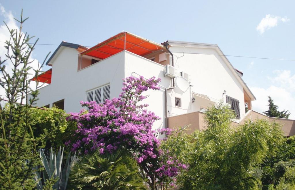 Apartments Rebac Murter Buitenkant foto