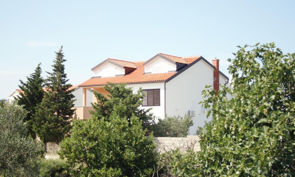 Apartments Rebac Murter Buitenkant foto
